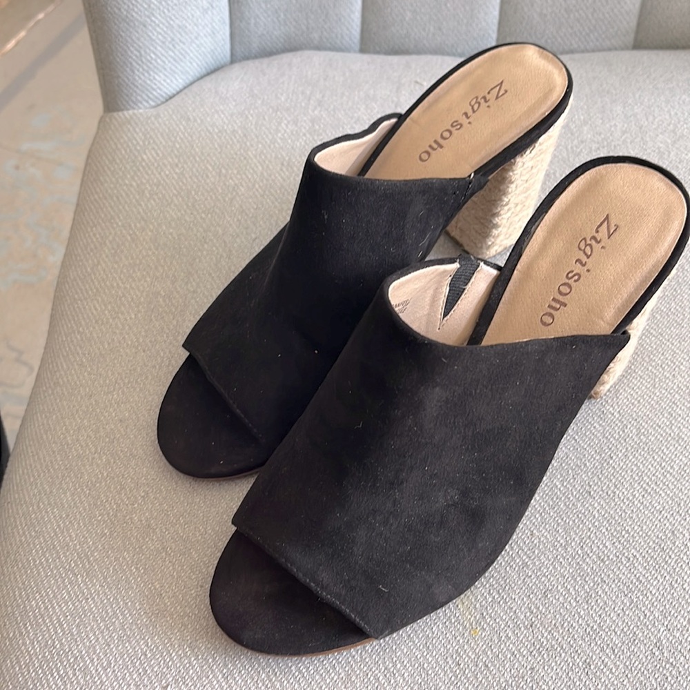 Zigisoho- black summer slip on. Size 8